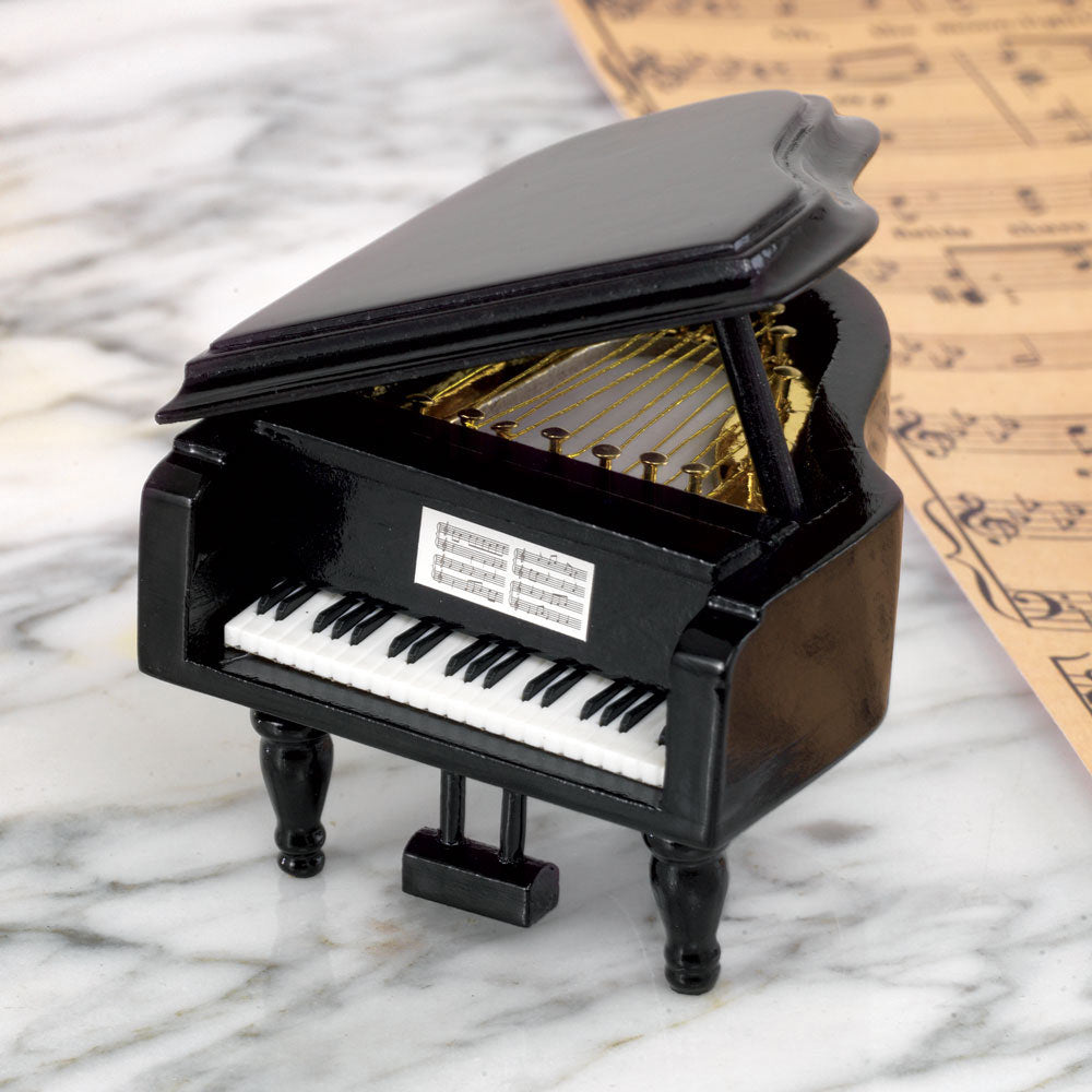 Grand Piano Music Box - Yesterday