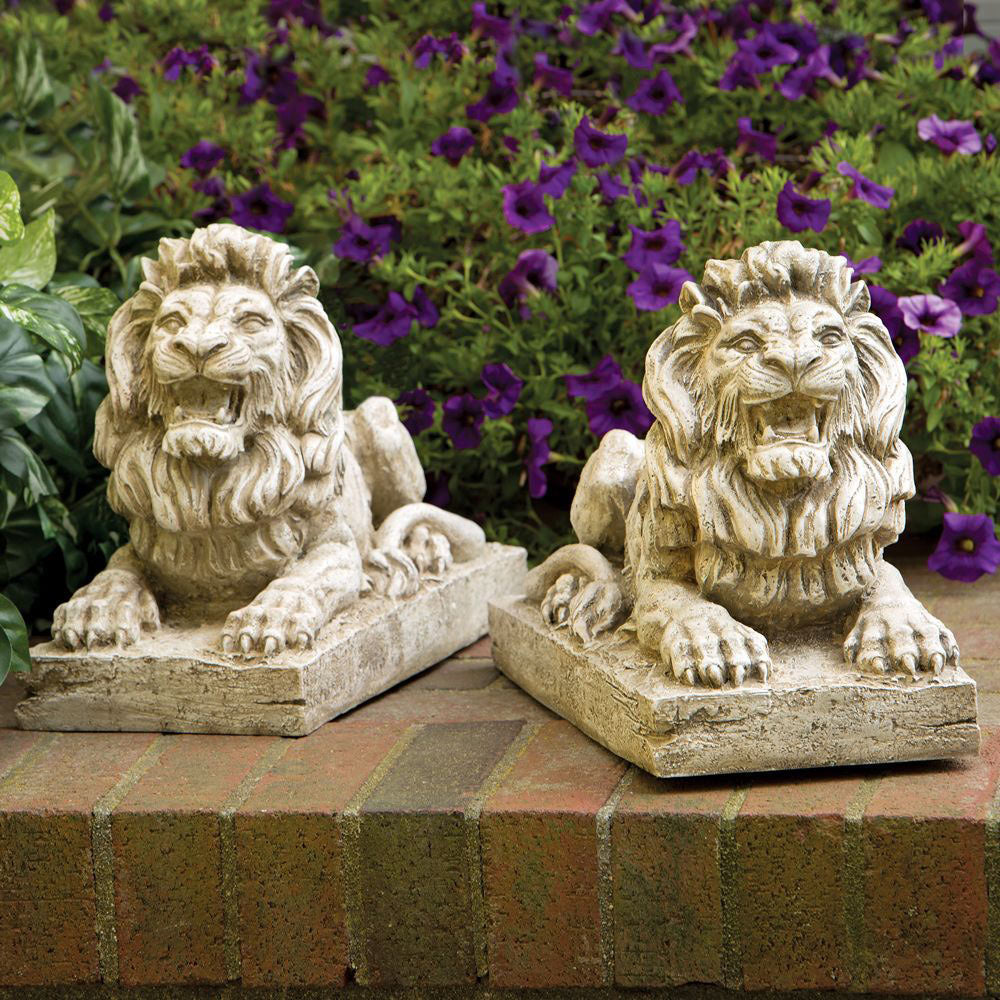 Regal Lion Statue Pair