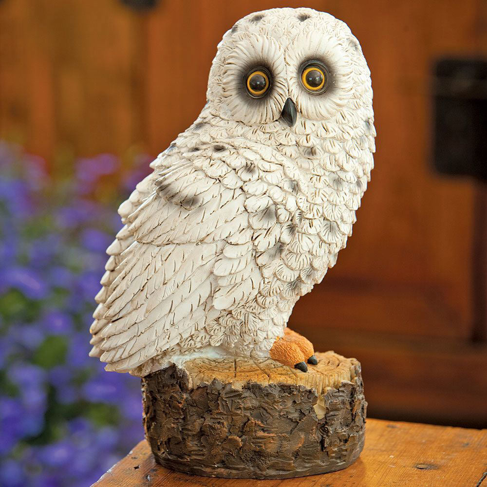 Stunning Snowy Owl Sculpture